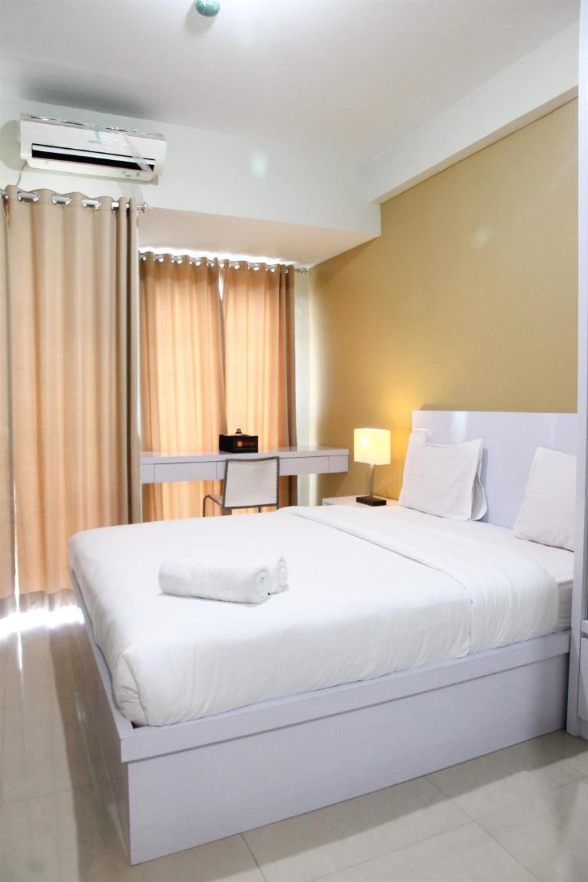 Comfortable Studio Apartment Grand Dhika City By Travelio Бекасі Екстер'єр фото